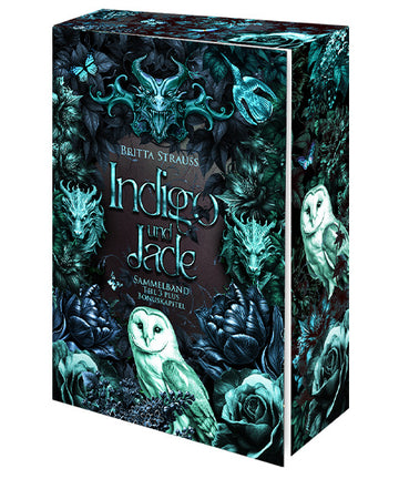 Das Cover zeigt mittig den Titel des Buches. Der Titel ist umgeben von blauen Blättern und Blüten. Zwischen den Blättern kann man verschiedene Waldtiere entdecken. Unterhalb des Titels sitzt eine blaue Eule. Der Farbschnitt zeigt weitere Blätter und Blüten und mittig eine weitere blaue Eule.